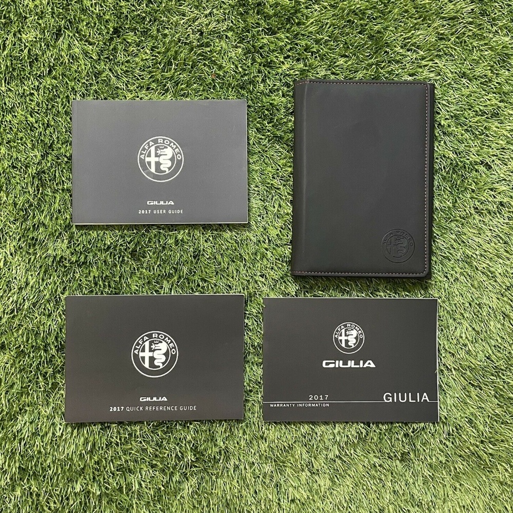 2017 Alfa Romeo GIULIA Sedan Owners Manual (TI, Quadrifoglio Verde, Base)